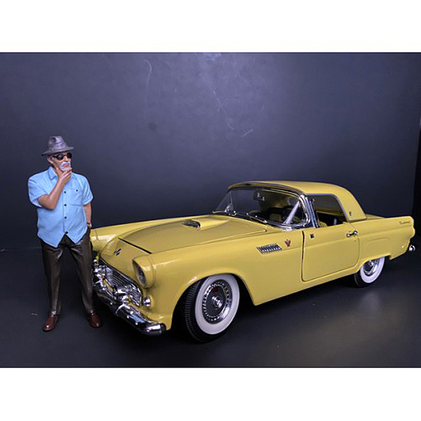 "weekend Car Show" Figurine I For 1/24 Scale Models By American Diorama
