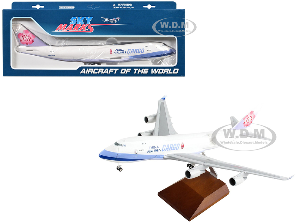 Boeing 747-400F Commercial Aircraft with Landing Gear China Airlines Cargo (B-18701) White with Purple Stripes (Snap-Fit) 1/200 Plastic Model by Skymarks