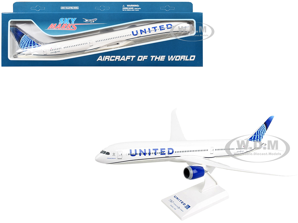 Boeing 787-10 Dreamliner Commercial Aircraft "United Airlines" (N12010) White with Blue Tail (Snap-Fit) 1/200 Plastic Model by Skymarks