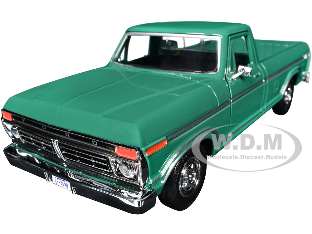 1977 Ford F-150 Custom Pickup Truck Green "Timeless Legends" Series 1/24 Diecast Model Car by Motormax