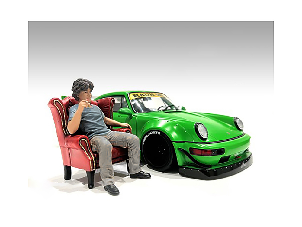 "RWB Legend Akira Nakai" Nakai-San Figure 1 with Chair for 1/18 Scale Models by American Diorama