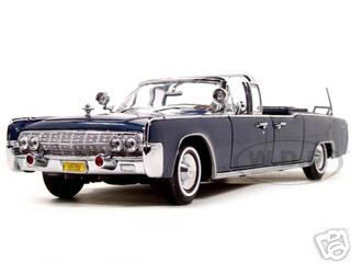 1961 Lincoln X-100 Kennedy Limousine Blue With Flags 1/24 Diecast Model Car By Road Signature