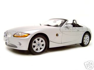 BMW Z4 Convertible Silver 1/18 Diecast Model Car by Motormax