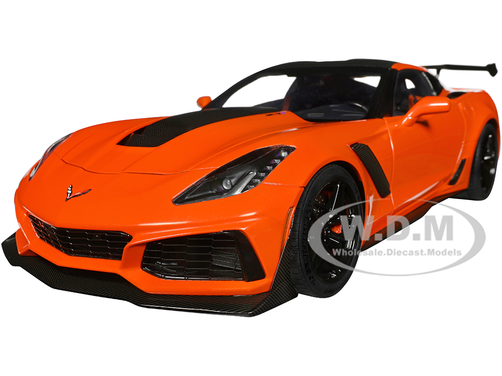 2019 Chevrolet Corvette C7 ZR1 Sebring Orange Tintcoat with Carbon Top 1/18 Model Car by Autoart