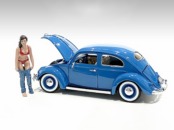 Beach Girl Gina Figurine for 1/24 Scale Models by American Diorama