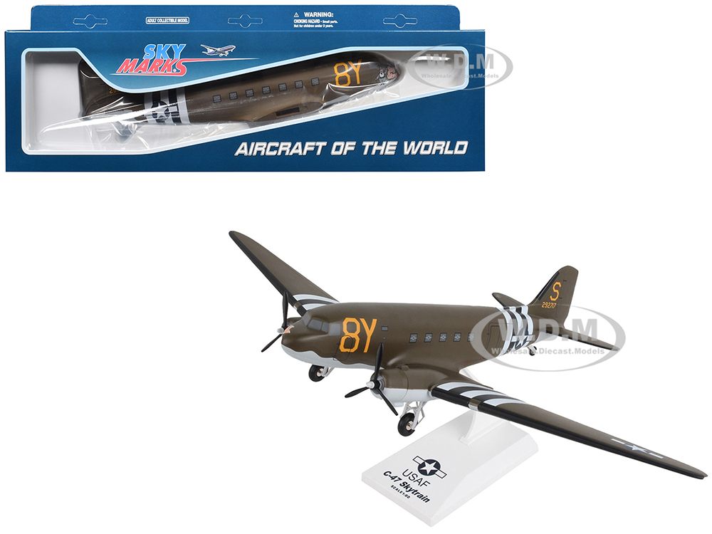 Douglas C-47 Skytrain Transport Aircraft "Stoy Hora United States Army Air Forces" (292717) Olive Drab (Snap-Fit) 1/80 Plastic Model by Skymarks