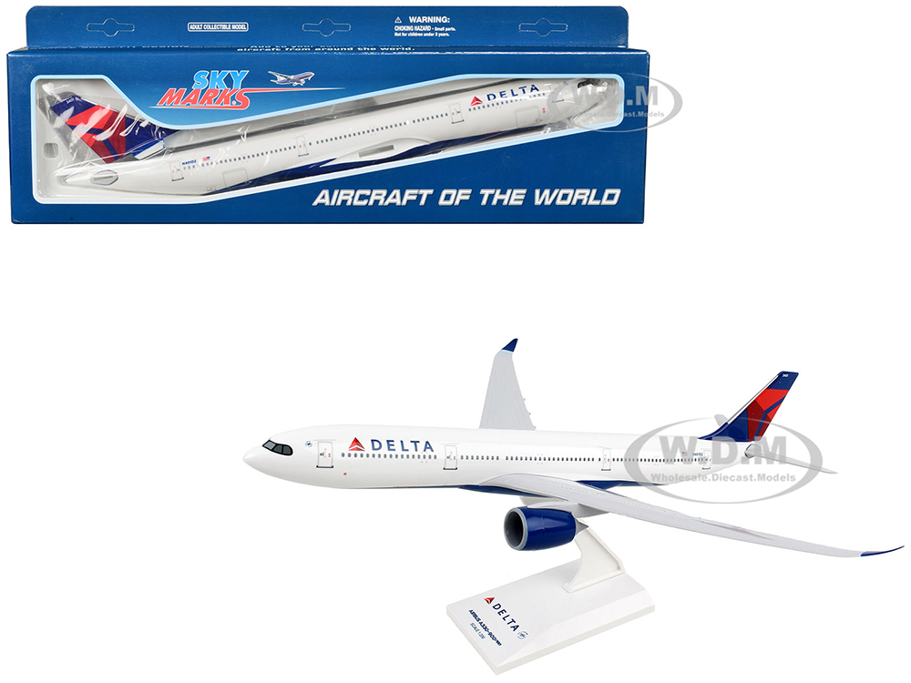 Airbus A330-900 Commercial Aircraft with Landing Gear "Delta Air Lines" (N401DZ) White with Blue and Red Tail (Snap-Fit) 1/200 Plastic Model by Skyma