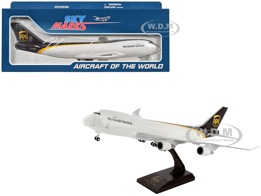 Boeing 747-400F Commercial Aircraft With Landing Gear UPS Worldwide Services (N570UP) White And Brown (Snap-Fit) 1/200 Plastic Model By Skymarks