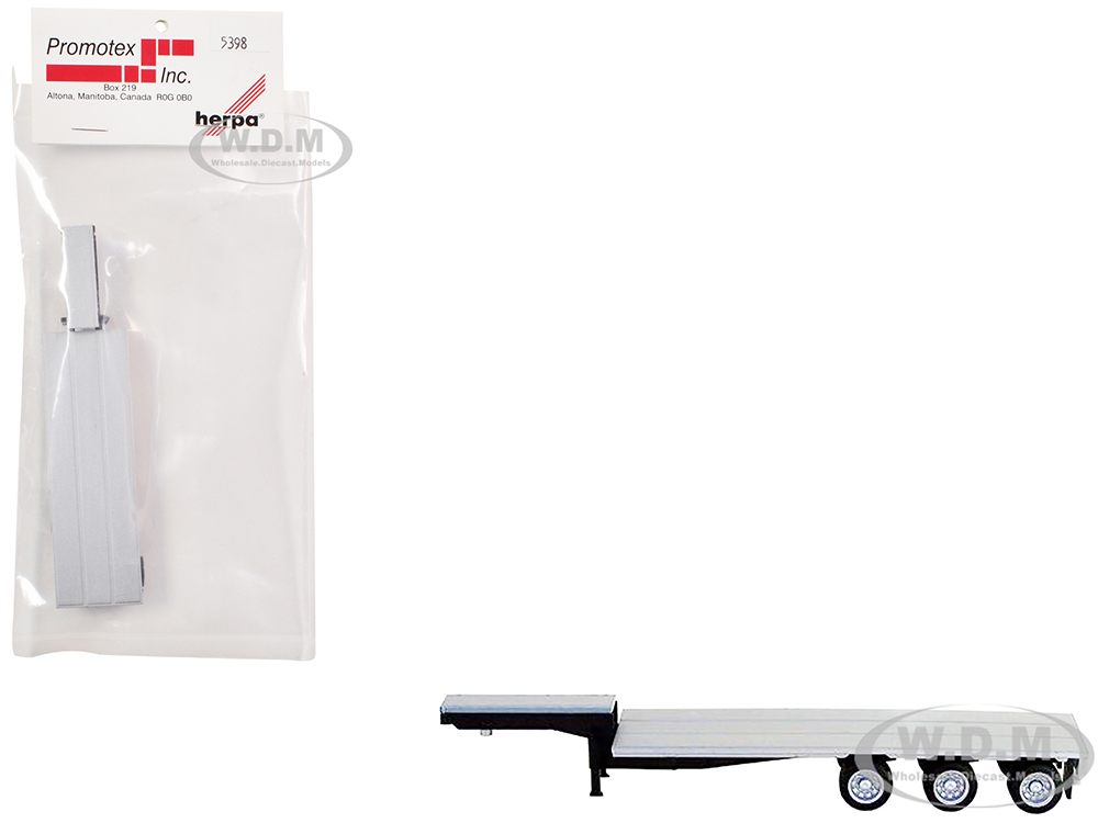 28ft Tri-Axle Hay Float Trailer Silver Top 1/87 (HO) Plastic Model by Promotex