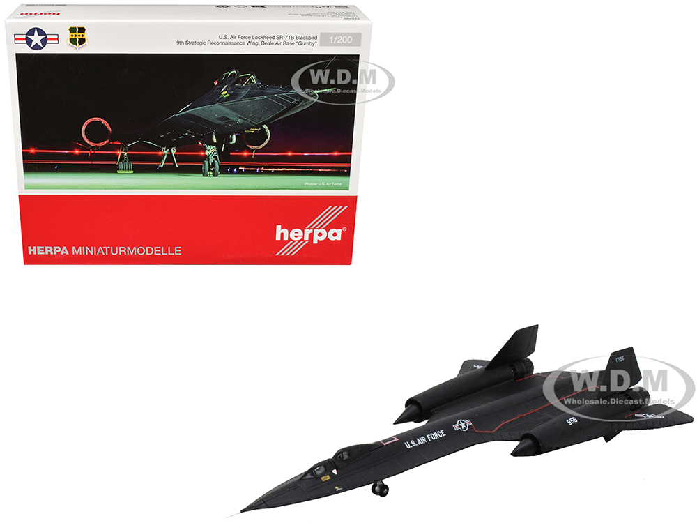 Lockheed SR-71B Blackbird Stealth Aircraft "9th Strategic Reconnaissance Wing Beale Air Base Gumby" United States Air Force 1/200 Diecast Model Airpl