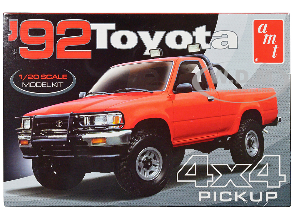 Skill 2 Model Kit 1992 Toyota 4x4 Pickup Truck (2023) 1/20 Scale Model by AMT