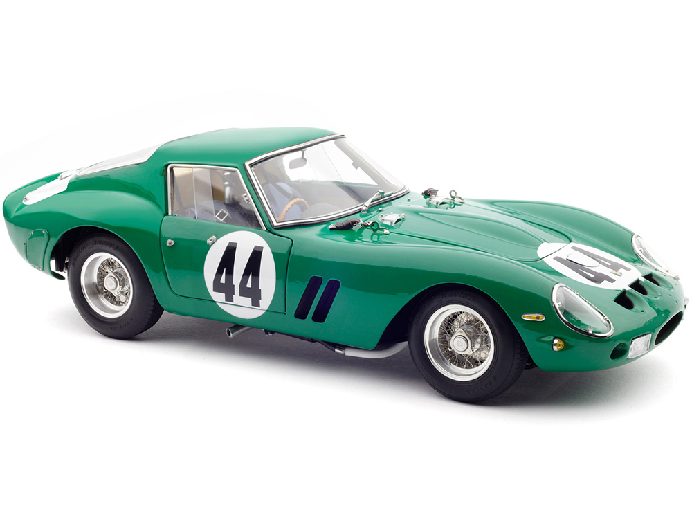 Ferrari 250 GTO #44 David Piper GP Silverstone (1963) Limited Edition to 2000 pieces Worldwide 1/18 Diecast Model Car by CMC