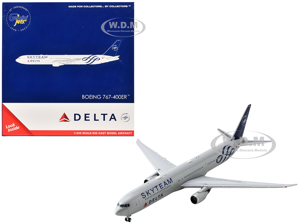 Boeing 767-400ER Commercial Aircraft Delta Air Lines Skyteam (N844MH) Gray Metallic with Blue Tail 1/400 Diecast Model Airplane by GeminiJets