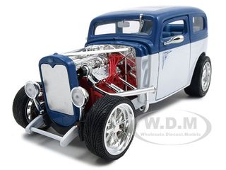 1931 Ford Model A Custom Blue/white 1/18 Diecast Model Car By Road Signature