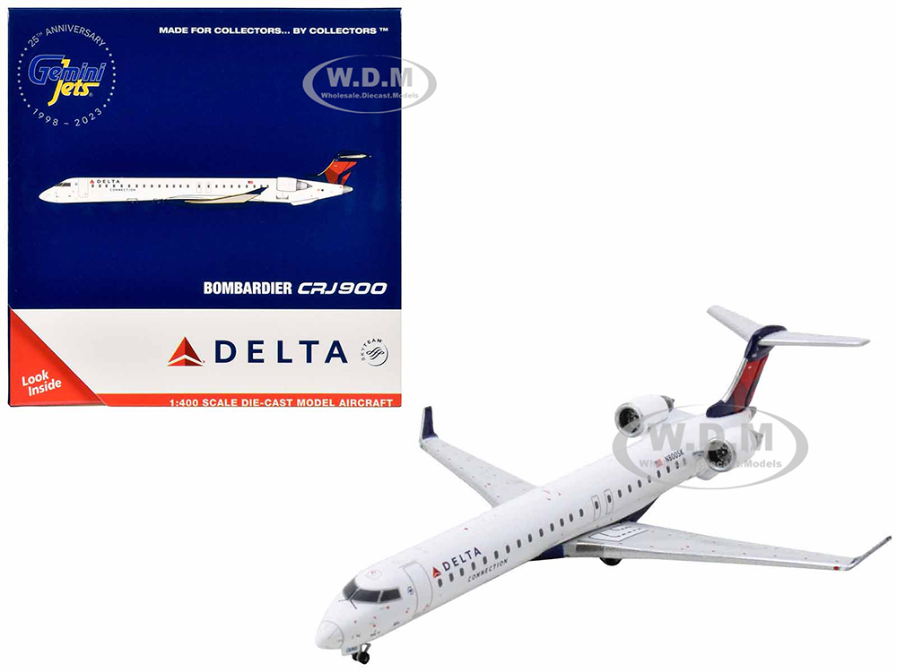 Bombardier CRJ900 Commercial Aircraft Delta Connection (N800SK) White with Red and Blue Tail 1/400 Diecast Model Airplane by GeminiJets