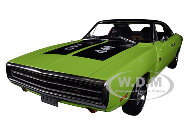 1970 Dodge Charger R/t Se 440 Sublime Green With Black Top And Black Stripes 1/18 Diecast Model Car By Greenlight