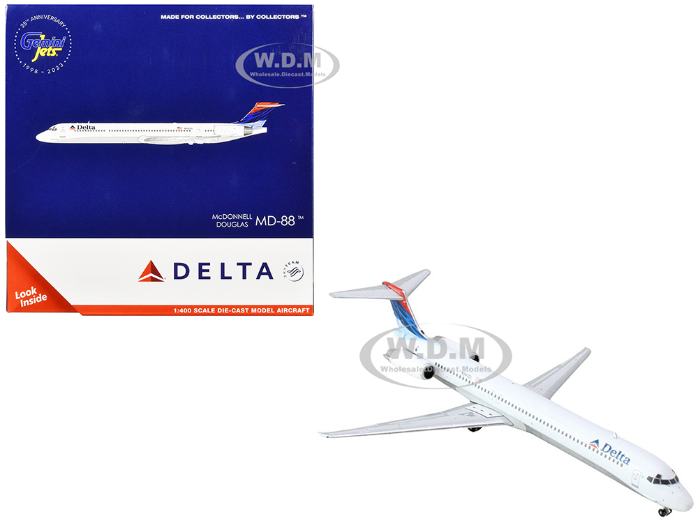 McDonnell Douglas MD-88 Commercial Aircraft Delta Air Lines (N941DL) White with Red and Blue Tail 1/400 Diecast Model Airplane by GeminiJets